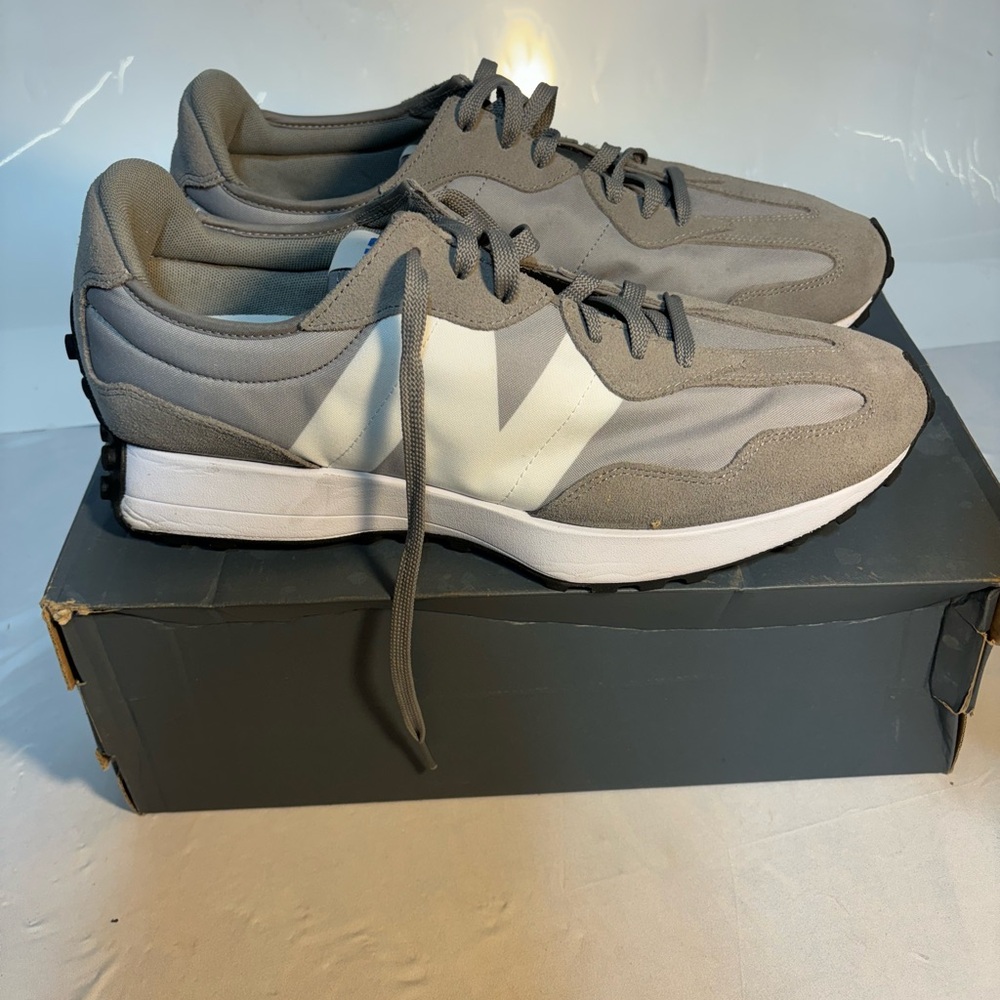 New balance 327 sneaker